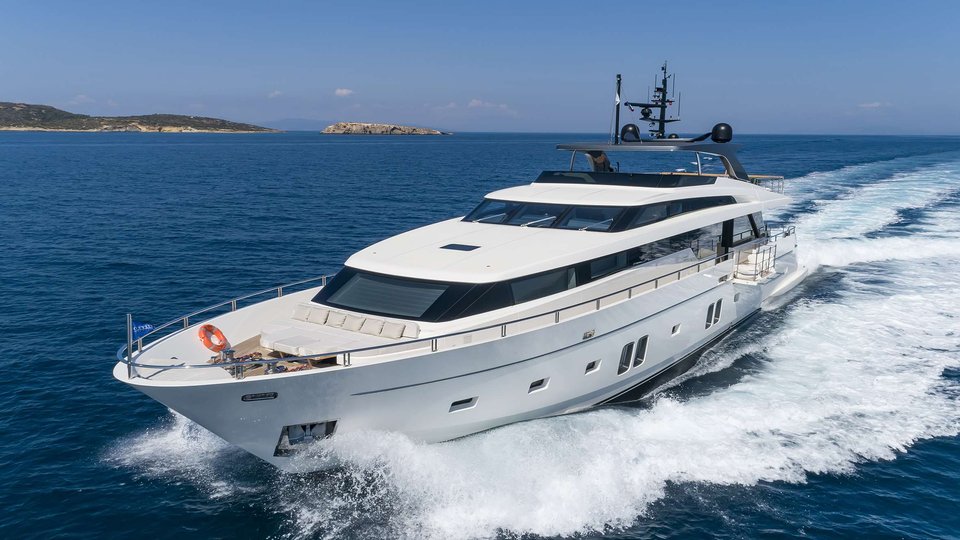 DINAIA yacht photo